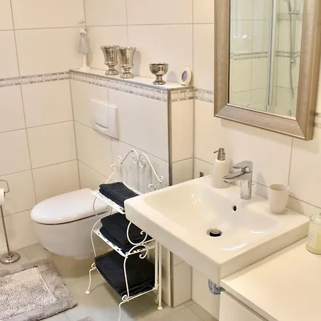 Pipergast Mit Terrasse Apartmán *